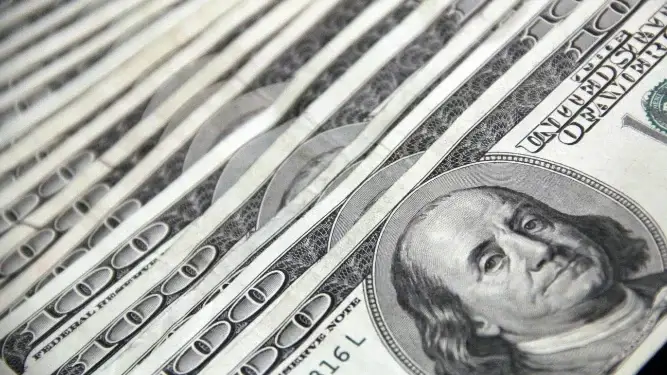 100 usd bills